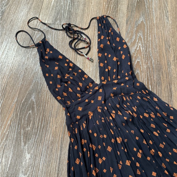 Urban Outfitters halter mini dress - Picture 3 of 4